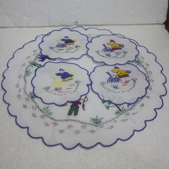 Oriental Themed Handstitched Sandwich Plate and Stemware Dollie Set - Picture 1 of 7